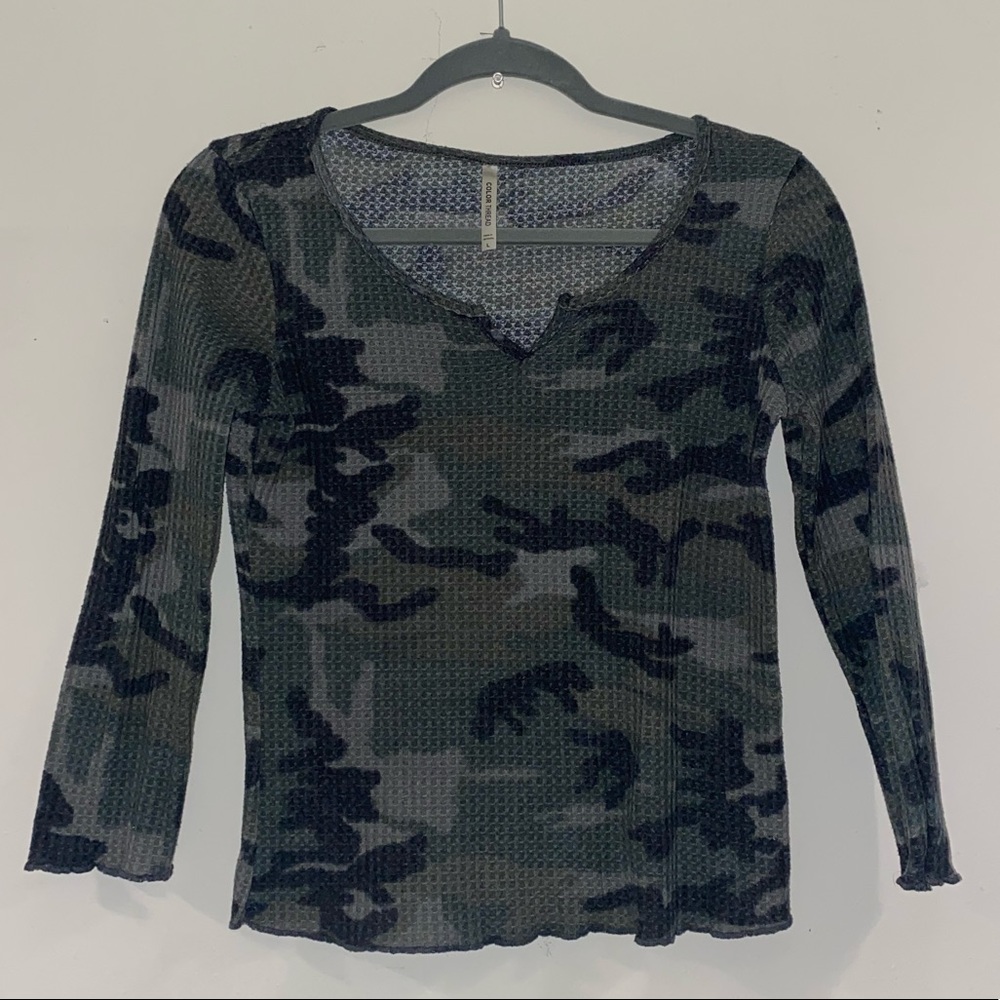 Thermal camo long sleeve shirt